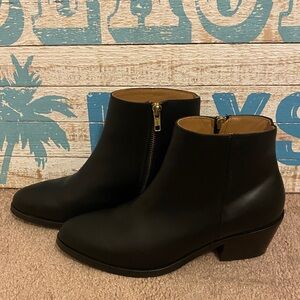 Nisolo black boots size 8 100% leather